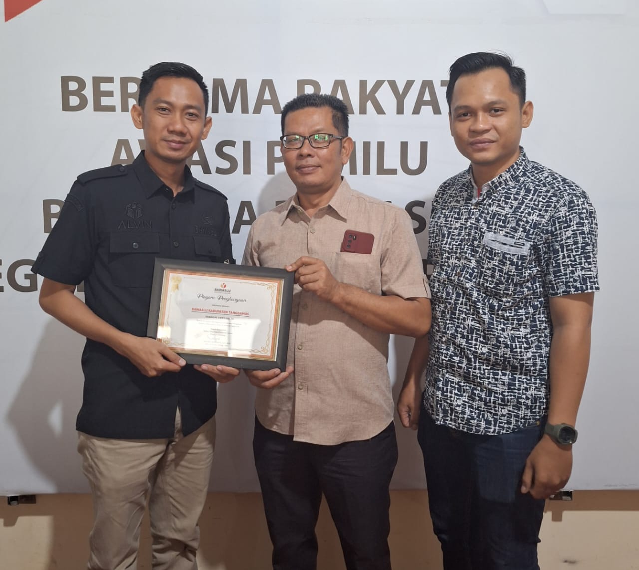 Widodo Wuryanto memberikan Penghargaan Serapan Terbaik kepada 5 (lima) Kabupaten/Kota. Badan Pengawas Pemilihan Umum Kabupaten Tanggamus menjadi salah satu yang mendapatkan Penghargaan Penyerapan Anggaran Terbaik Ke-3 se-Provinsi Lampung. Penghargaan ini diberikan langsung oleh Widodo Wuryanto kepada Koordinator Sekretariat Bawaslu Kabupaten Tanggamus, Alvindra, S.IP., M.IP.