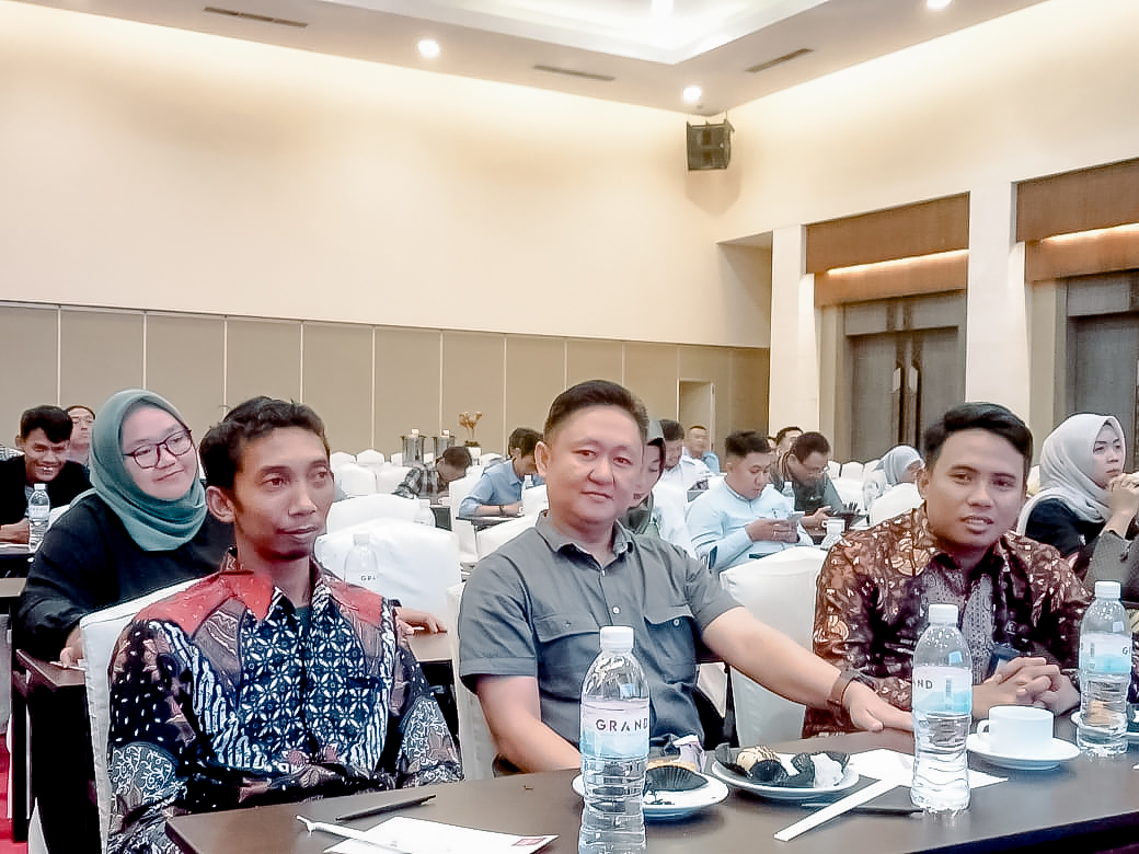 Bandar Lampung, 24 Januari 2024 - Dalam persiapan menghadapi Pemilihan Umum (Pemilu) Tahun 2024, Badan Pengawas Pemilu (Bawaslu) Provinsi Lampung menyadari pentingnya peningkatan kualitas Sumber Daya Manusia (SDM) para saksi peserta pemilu di wilayah tersebut. Oleh karena itu, Bawaslu Provinsi Lampung mengadakan kegiatan "Penguatan Kapasitas (ToT) dan Skema Penyelenggaraan Saksi Peserta Pemilu pada Kabupaten/Kota se Provinsi Lampung."  Kegiatan ini dijadwalkan akan dilaksanakan pada Hari Rabu dan Kamis, tan
