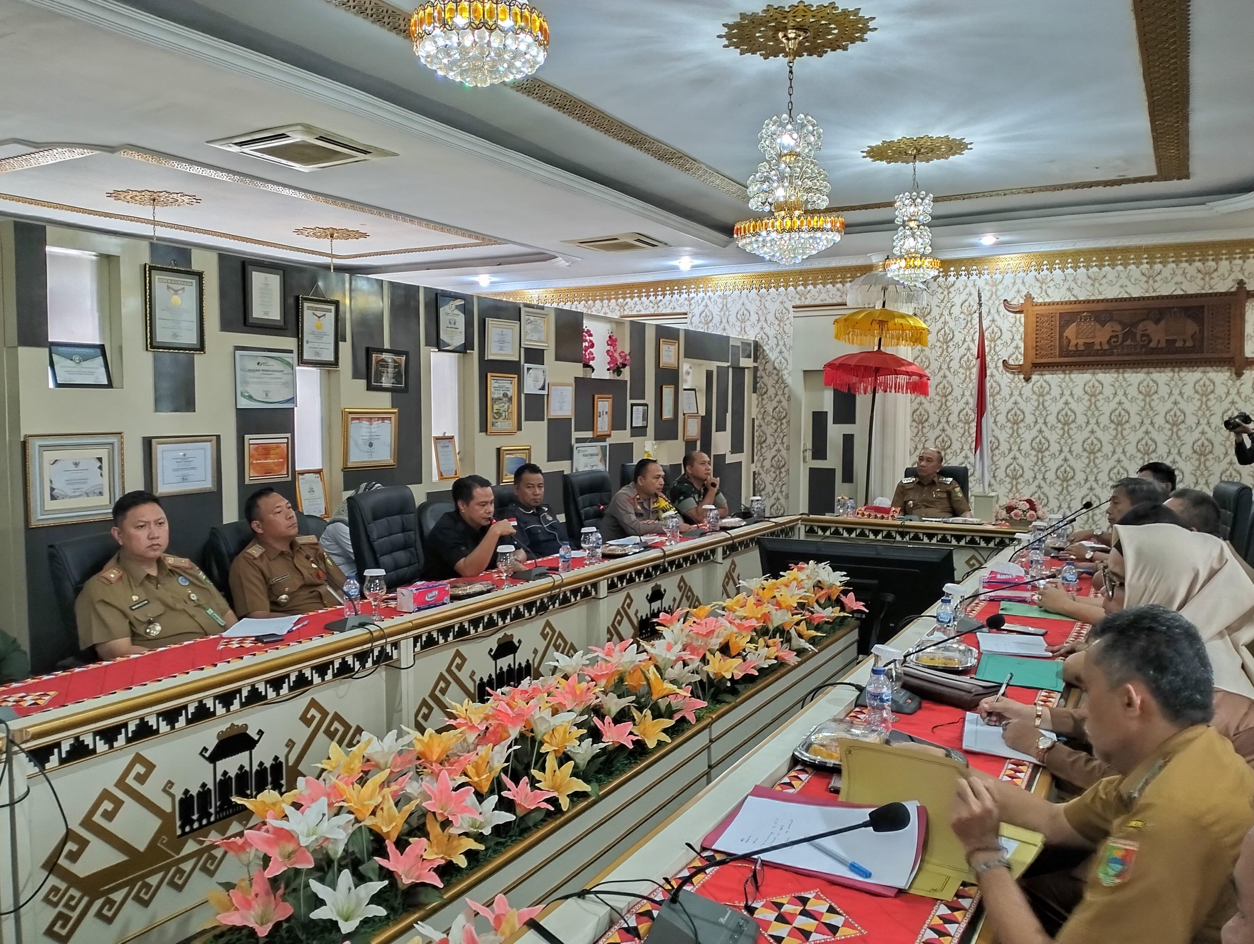 Pada tanggal 12 Februari 2024, anggota Badan Pengawas Pemilu (Bawaslu) Tanggamus, Ikhwanuddin dan Evi Saputra, menghadiri acara rapat koordinasi Forum Koordinasi Pimpinan Daerah (FORKOMPINDA) Kabupaten Tanggamus. Acara ini diselenggarakan di ruang rapat Bupati Tanggamus dengan agenda utama membahas kesiapan menghadapi Pemilu Legislatif dan Pemilu Presiden serta Wakil Presiden 2024 di Kabupaten Tanggamus.