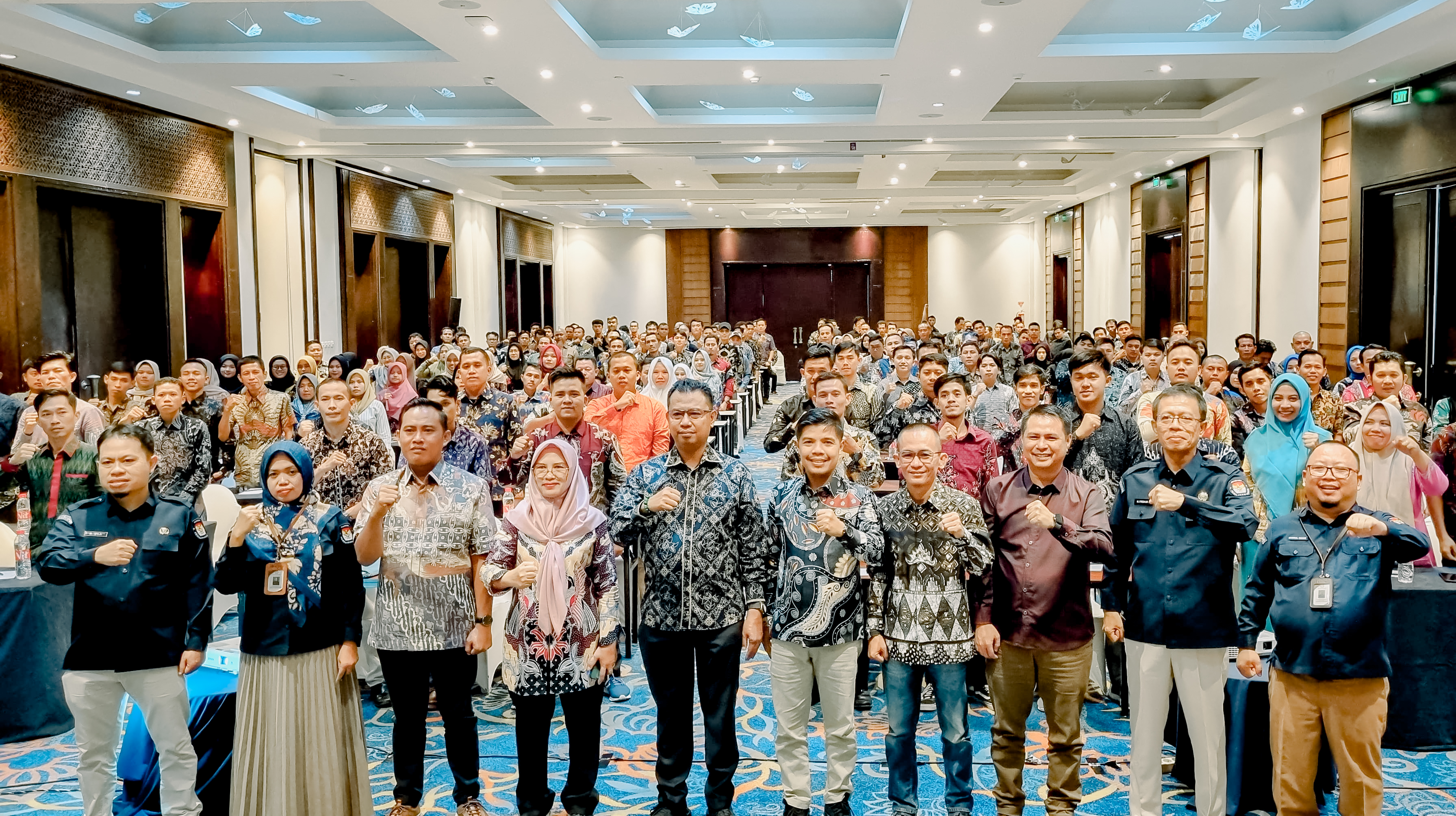 Ikhwanudin hadir sebagai narasumber pada kegiatan Rapat Koordinasi dan Bimbingan Teknis Tahapan Pemutakhiran Data dan penyusunan Data Pemilih Pilkada Tahun 2024