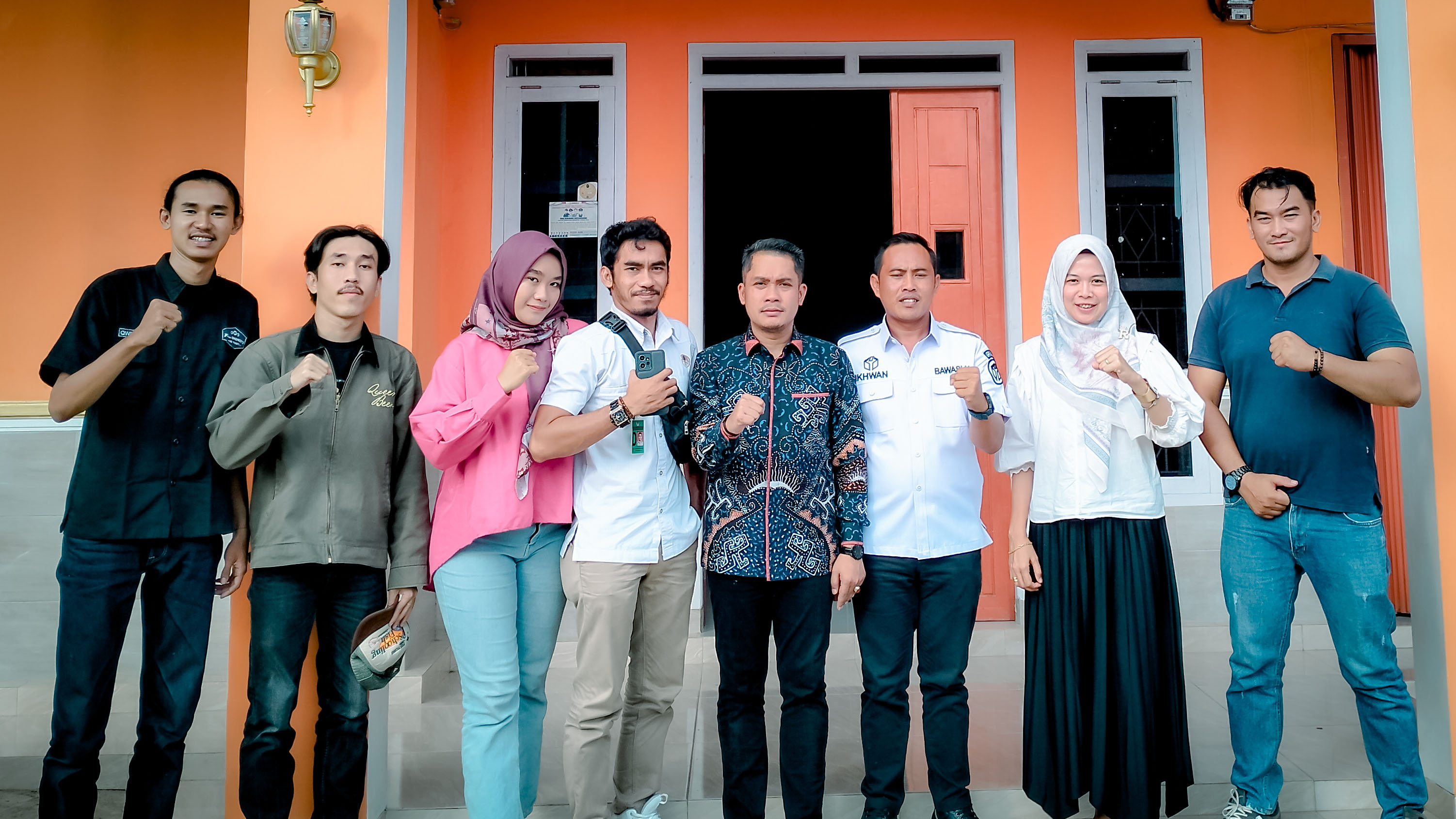 BAWASLU TANGGAMUS TERIMA KUNJUNGAN SILATURAHMI PENGURUS ESI KABUPATEN TANGGAMUS