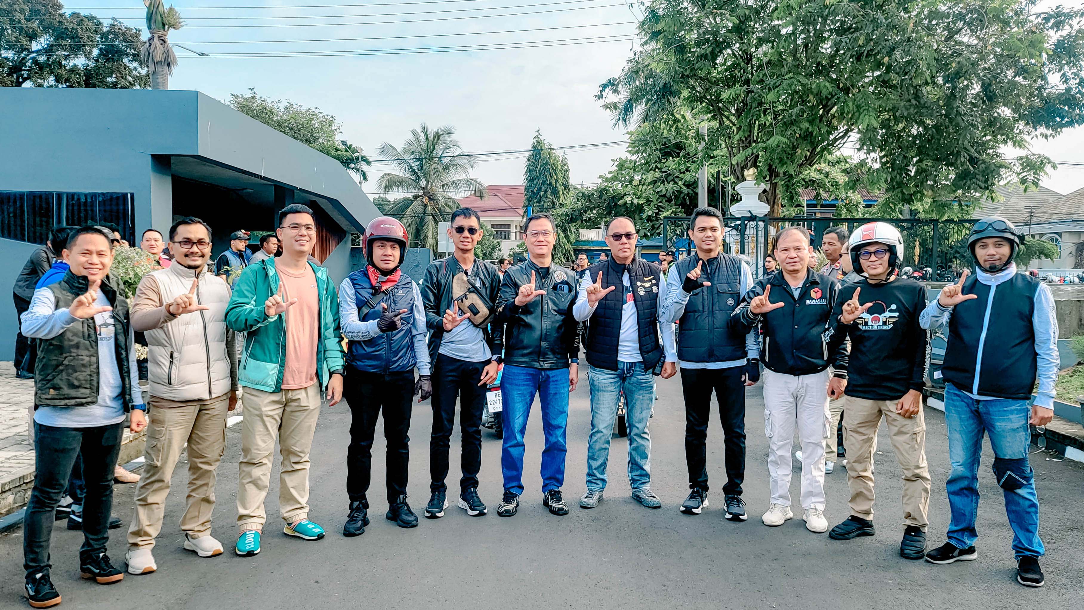 Bawaslu Tanggamus Turut Berpartisipasi dalam Acara “Be One Ride with Gubernur”