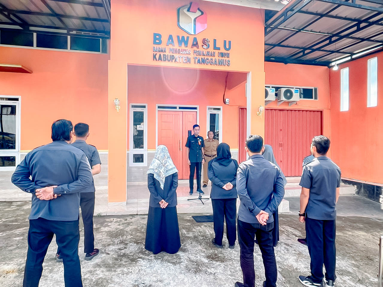 Bawaslu Kabupaten Tanggamus Gelar Apel Rutin, Tekankan Disiplin dan Integritas Jajaran Sekretariat