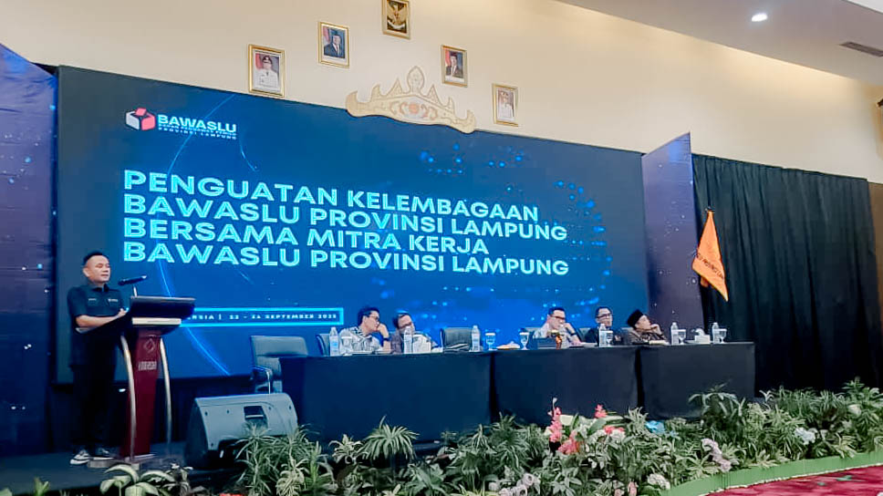 Ketua dan Anggota Bawaslu Kabupaten Tanggamus Hadiri Rapat Koordinasi dan Penguatan Kelembagaan Bawaslu se-Provinsi Lampung
