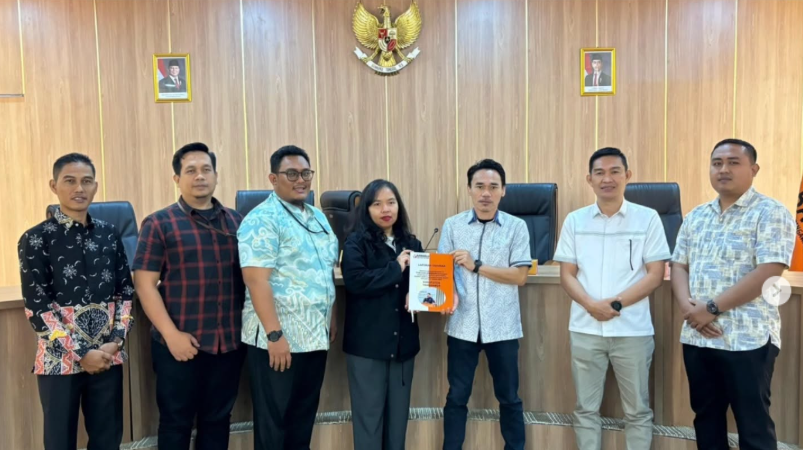 Bawaslu Tanggamus Serahkan Laporan Akhir Tahunan Penyelesaian Sengketa ke Bawaslu RI