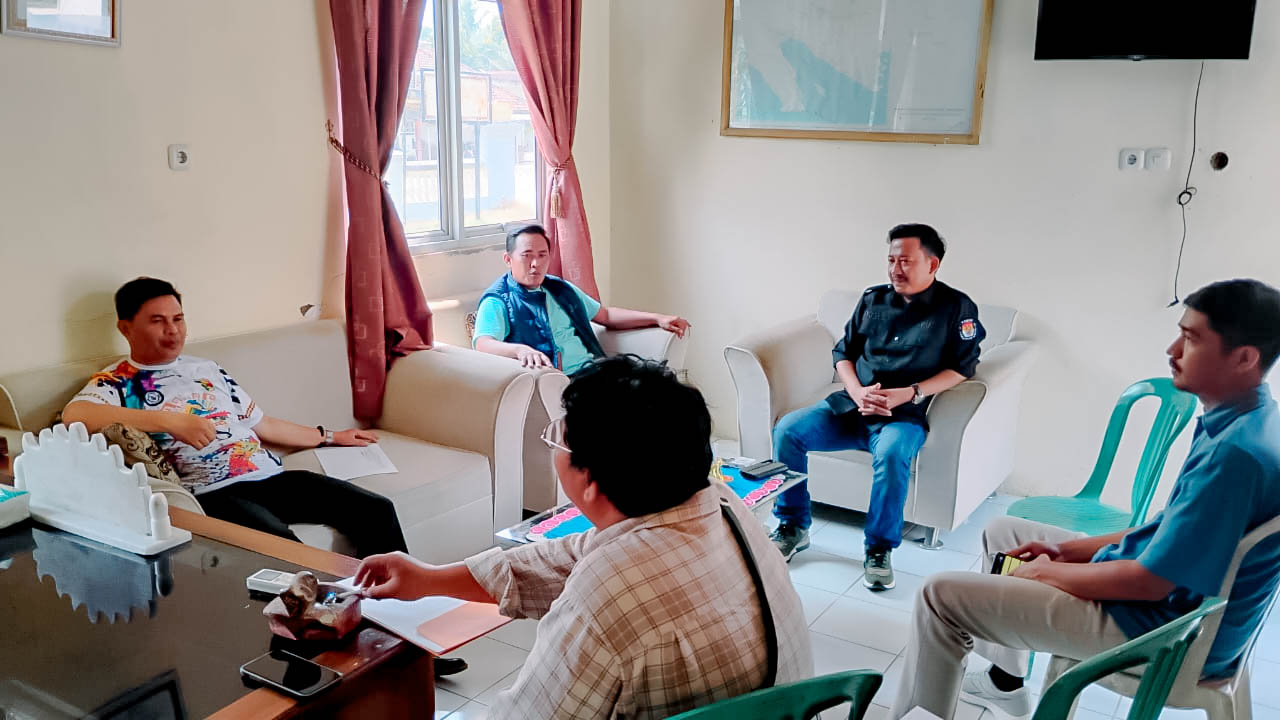 Bawaslu Tanggamus Awasi Coktas Terbatas Bersama KPU di Kecamatan Cukuh Balak
