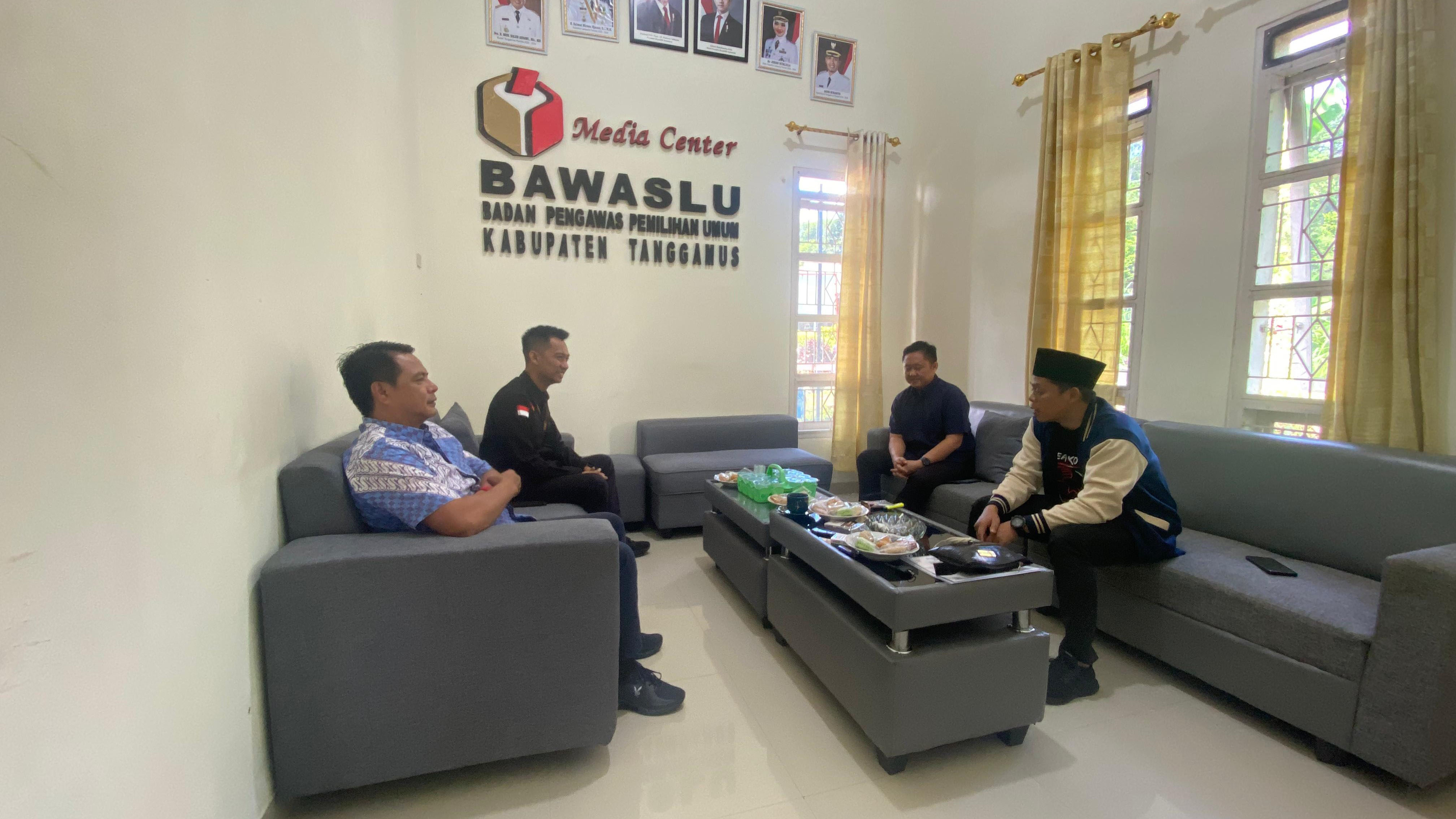 Bawaslu Provinsi Lampung Monitoring Realisasi Anggaran Pemilihan 2025 di Bawaslu Tanggamus