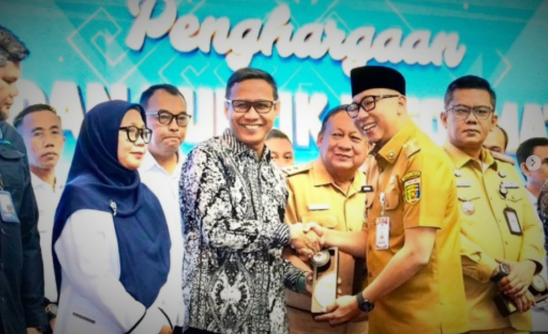 Ketua dan Koordinator Sekretariat Bawaslu Tanggamus Turut Hadiri Anugerah Keterbukaan Informasi Publik Provinsi Lampung 2025