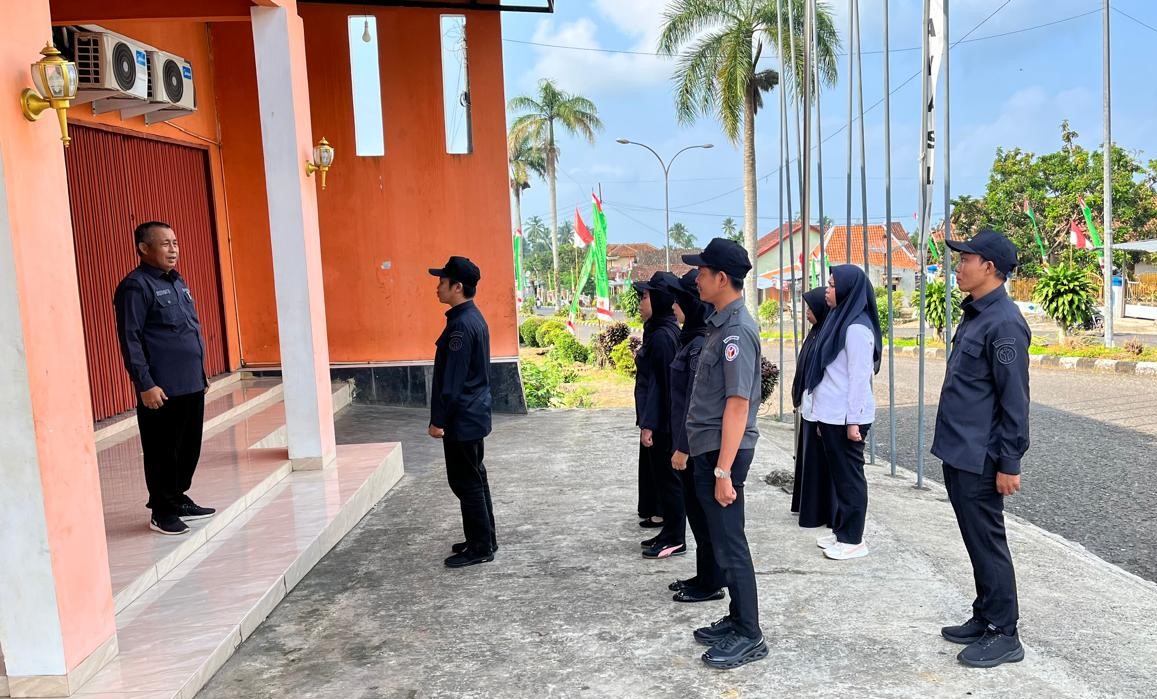 Apel Senin, Bawaslu Tanggamus Tekankan Disiplin, Integritas, dan Kekompakan dalam Menjalankan Tugas