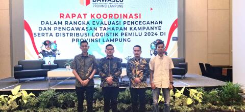 Bandar Lampung, 27 Maret 2024 - Badan Pengawas Pemilu (Bawaslu) Provinsi Lampung menggelar kegiatan rapat koordinasi untuk mengevaluasi pengawasan tahapan logistik dan kampanye dalam Pemilu 2024. Kegiatan ini diadakan sebagai langkah proaktif untuk memastikan kelancaran dan keadilan dalam proses demokrasi di Lampung.