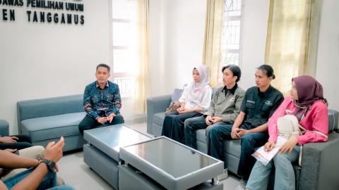 BAWASLU TANGGAMUS TERIMA KUNJUNGAN SILATURAHMI PENGURUS ESI KABUPATEN TANGGAMUS