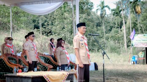 Kwartir Cabang (Kwarcab) Gerakan Pramuka Kabupaten Tanggamus secara resmi melantik tiga Satuan Karya (Saka) untuk masa bakti 2025–2030 di Bumi Perkemahan Kwartir Cabang Tanggamus, Minggu (20/7).