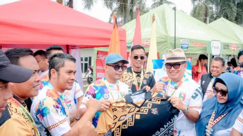 Sosialisasi Pengawasan Partisipatif (Soswatif) dalam rangkaian event Color Run Tanggamus pada Minggu (31/08)