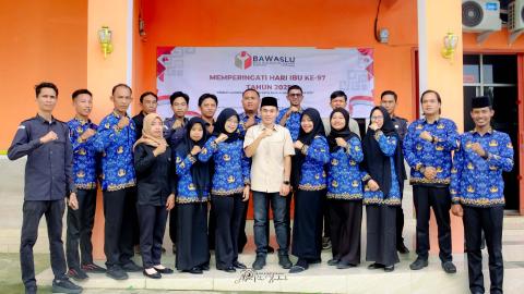 Bawaslu Tanggamus Peringati Hari Ibu ke-97, Teguhkan Peran Perempuan Menuju Indonesia Emas 2045