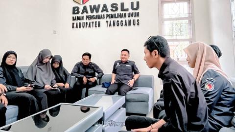 Bawaslu Tanggamus Gelar RDK Bahas Penyesuaian Sistem Kerja Pegawai