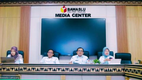 Bawaslu Tanggamus Perkuat Kehumasan melalui Evaluasi Publikasi dan Keterbukaan Informasi Publik