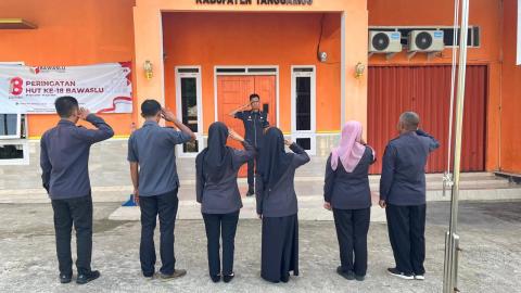 Apel Senin Bawaslu Tanggamus: Perkuat Disiplin dan Teguhkan Etos Kerja Pengawasan