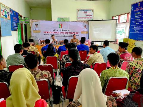 Bawaslu Tanggamus Hadiri Penyuluhan Hukum Terpadu di Kecamatan Semaka