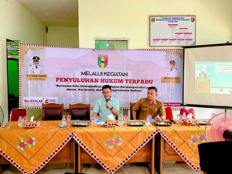 Bawaslu Tanggamus Hadiri Penyuluhan Hukum Terpadu di Kecamatan Semaka