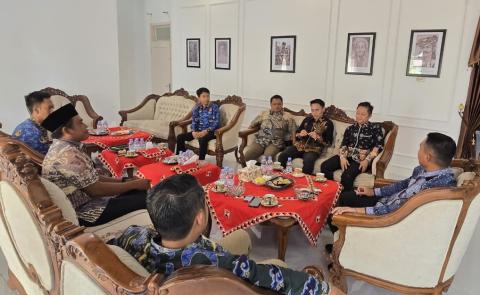 Bawaslu Kabupaten Tanggamus Audiensi dengan Ketua DPRD Bahas Optimalisasi Pengawasan Non-Tahapan