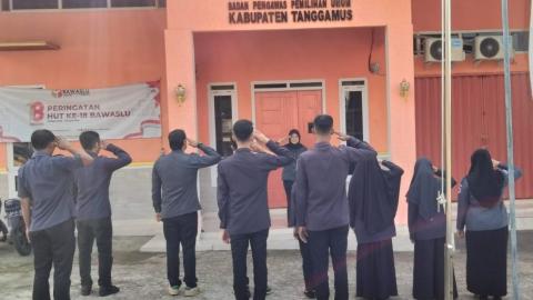 Perkuat Semangat Kerja dan Komunikasi, Bawaslu Tanggamus Gelar Apel Pagi Rutin