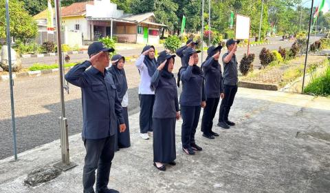Apel Senin, Bawaslu Tanggamus Tekankan Disiplin, Integritas, dan Kekompakan dalam Menjalankan Tugas