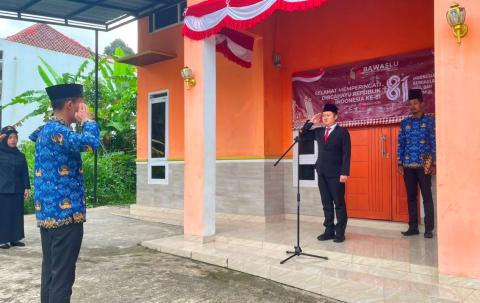 Bawaslu Tanggamus Gelar Upacara HUT ke-81 RI, Kobarkan Semangat Pengabdian dan Demokrasi