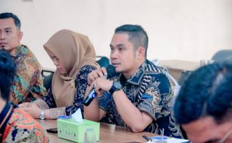 Ketua Bawaslu Kabupaten Tanggamus, Najih Mustofa, S.H.I., M.Pd.I. Turut hadir dalam acara Rapat Koordinasi Pembinaan dan Penguatan Kelembagaan pada Bawaslu Kabupaten/Kota se Provinsi Lampung" dalam persiapan menghadapi Pemilihan Umum Tahun 2024. Acara ini dijadwalkan berlangsung pada Senin, 08 Januari 2024, dimulai pukul 09:00 WIB di Ruang Rapat Pepadun, Bawaslu Provinsi Lampung.