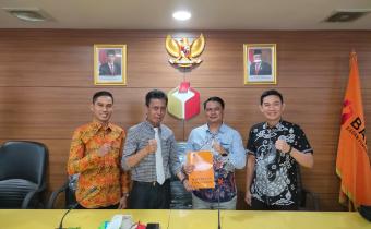 Selasa, 9 Januari 2023 - Evi Saputra, anggota Bawaslu Kabupaten Tanggamus, bersama staf Budi Setiawan dan perwakilan Bawaslu se-Provinsi Lampung, menyampaikan Laporan Tahunan Penyelesaian Sengketa Proses Pemilu Tahun 2023 di Bawaslu RI.
