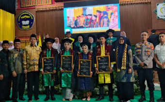Bawaslu Kabupaten Tanggamus Dukung Dunia Pendidikan, Hadiri Wisuda STIT Tanggamus