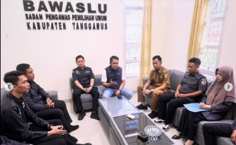 Ketua Bawaslu Tanggamus Dorong Semangat dan Soliditas Jajaran Sekretariat