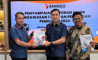 Bawaslu Kabupaten Tanggamus Serahkan Laporan Akhir Tahapan Pemilu ke Bawaslu RI