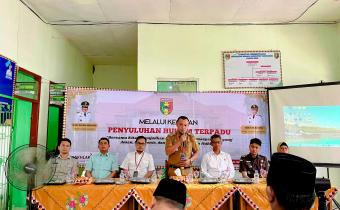Bawaslu Tanggamus Hadiri Penyuluhan Hukum Terpadu di Kecamatan Semaka